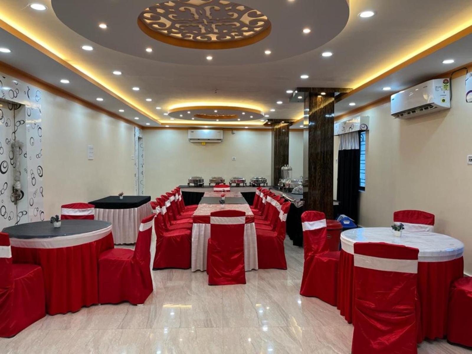 Anurag Palace Best Hotel In Agartala Zewnętrze zdjęcie